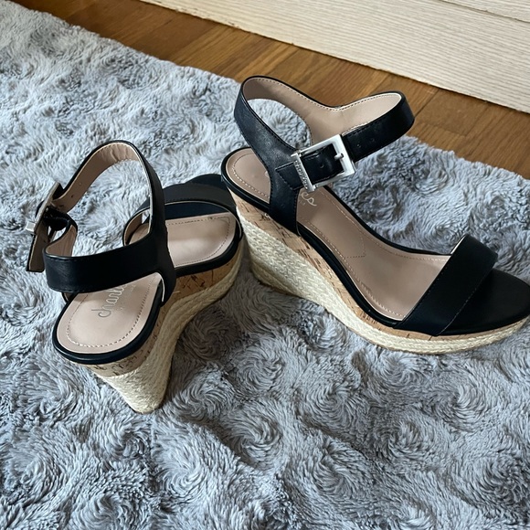 Charles Wedge Sandals - Black - Picture 2 of 5